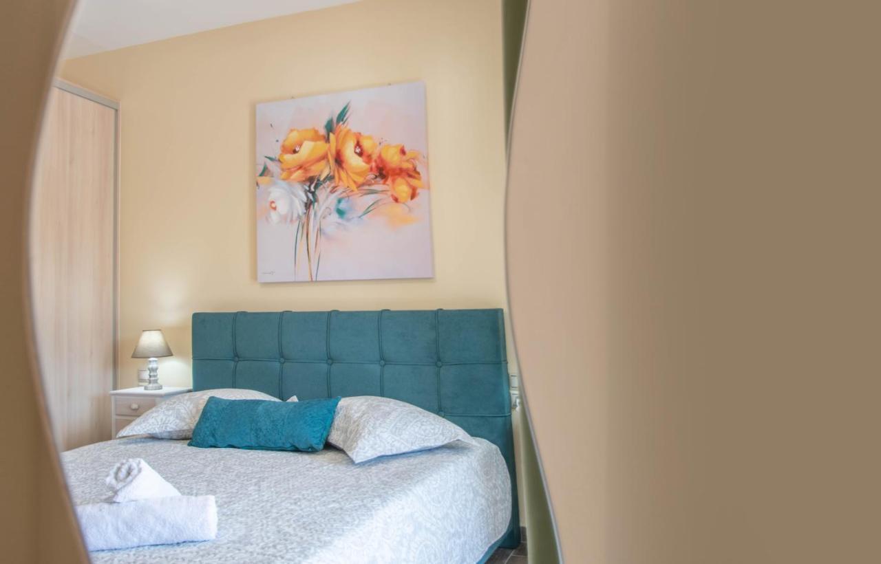 Tina'S Suite By "Elite" Planos  Ngoại thất bức ảnh